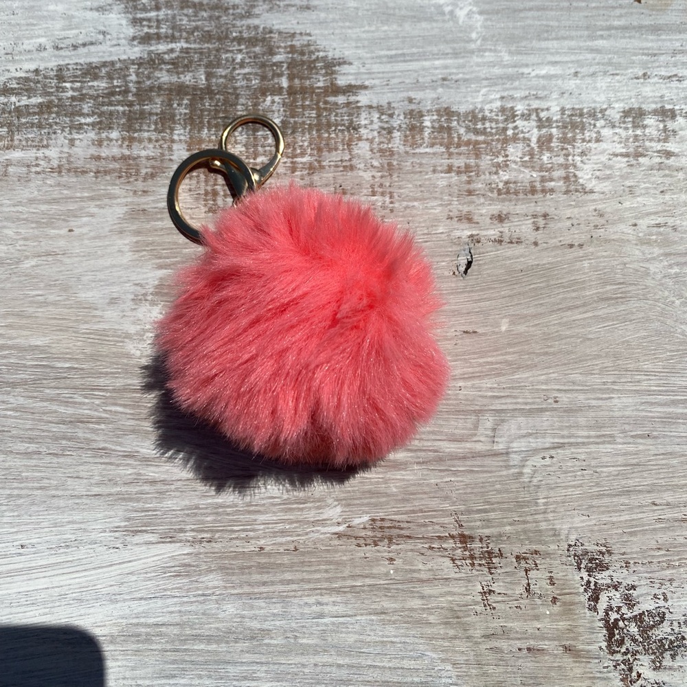 Pom Keychain - Picture 2 of 2
